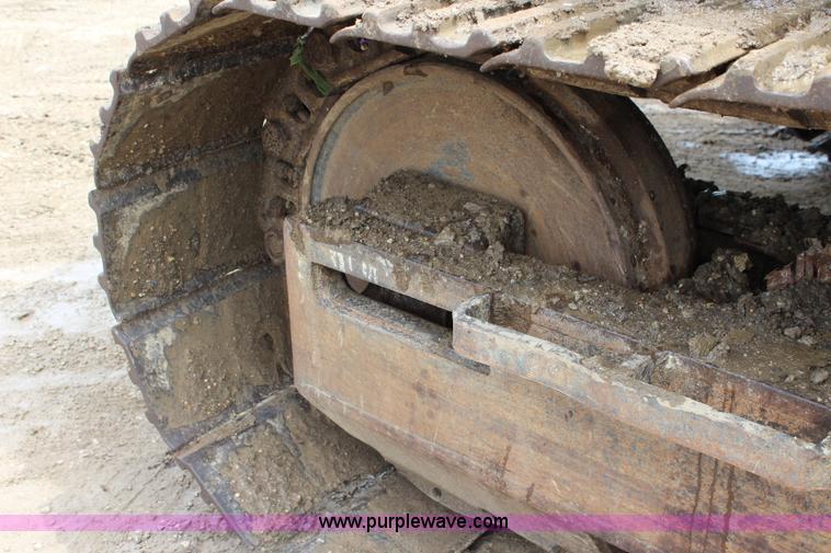 image for item J5872 1980 Caterpillar 235 excavator