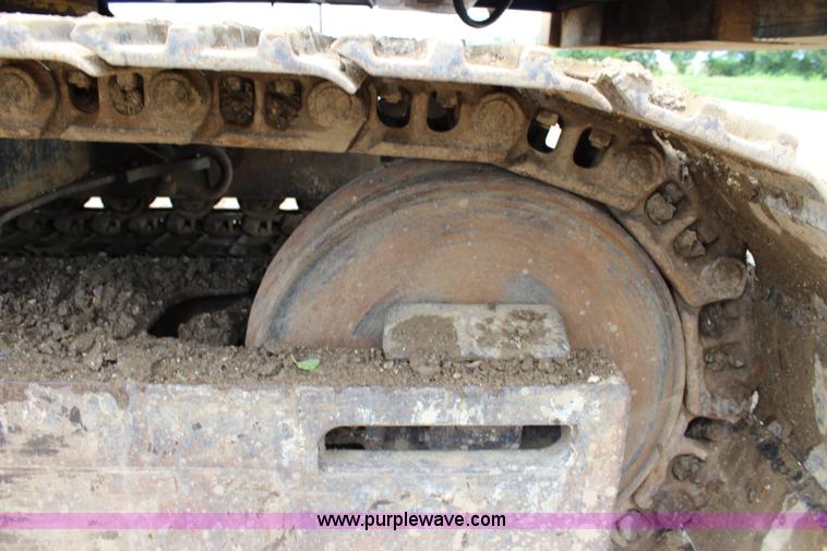 image for item J5872 1980 Caterpillar 235 excavator