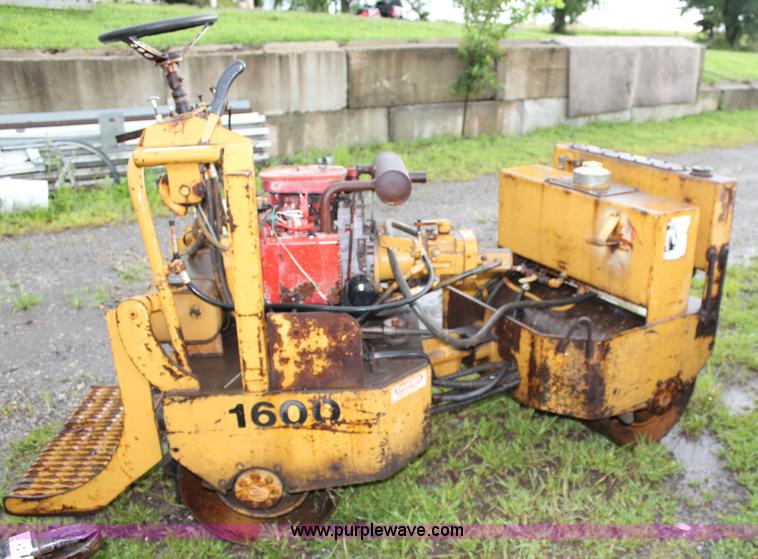 image for item J5881 1992 Mauldin 912W double drum roller