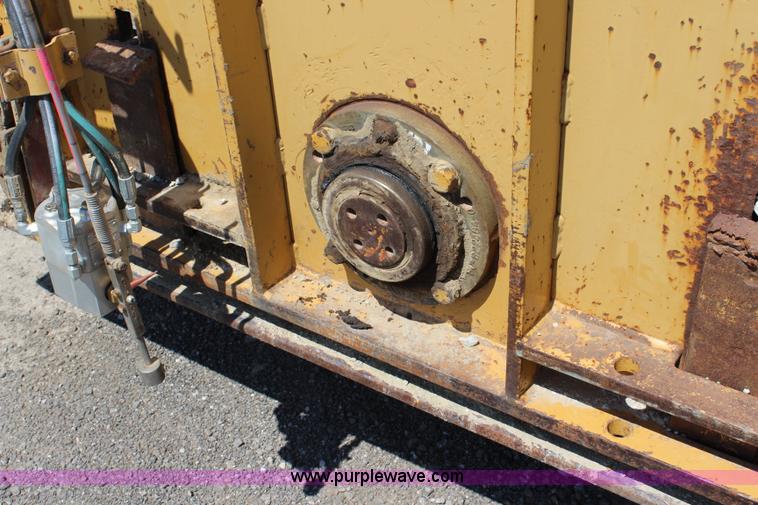 image for item J5892 1987 Caterpillar TR225B reclaimer