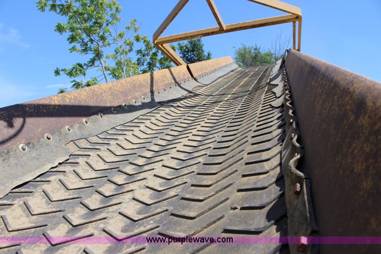 image for item J5892 1987 Caterpillar TR225B reclaimer