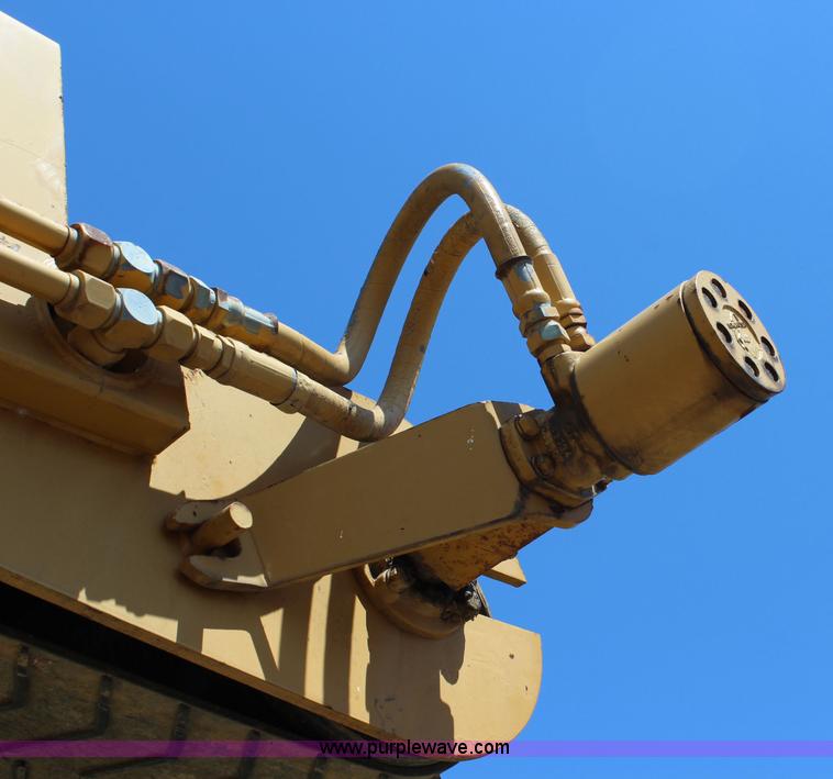 image for item J5892 1987 Caterpillar TR225B reclaimer