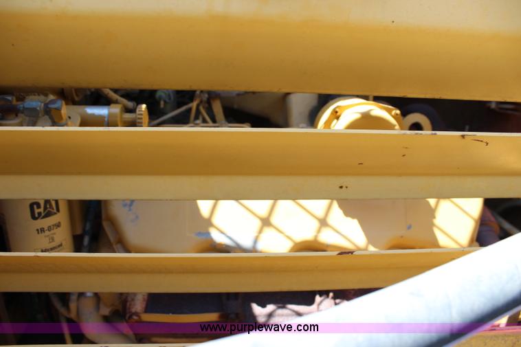 image for item J5892 1987 Caterpillar TR225B reclaimer