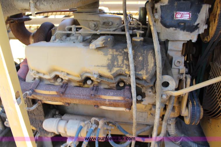 image for item J5892 1987 Caterpillar TR225B reclaimer