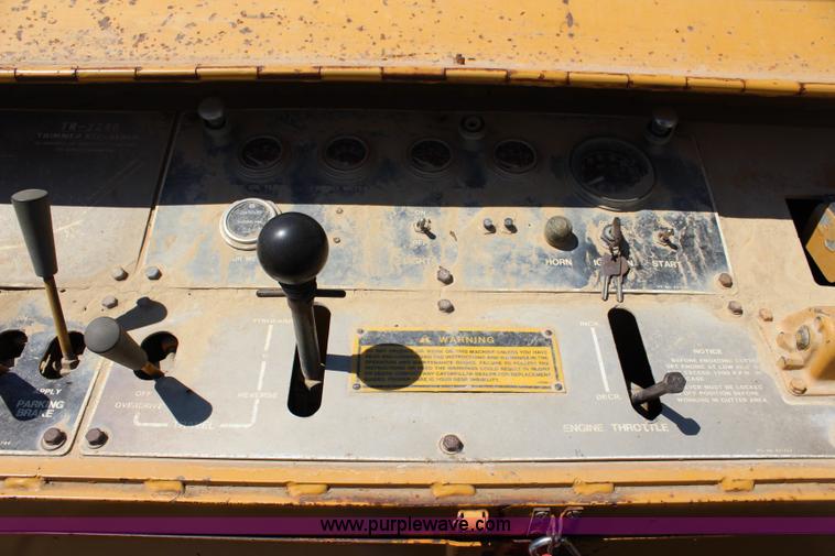 image for item J5892 1987 Caterpillar TR225B reclaimer