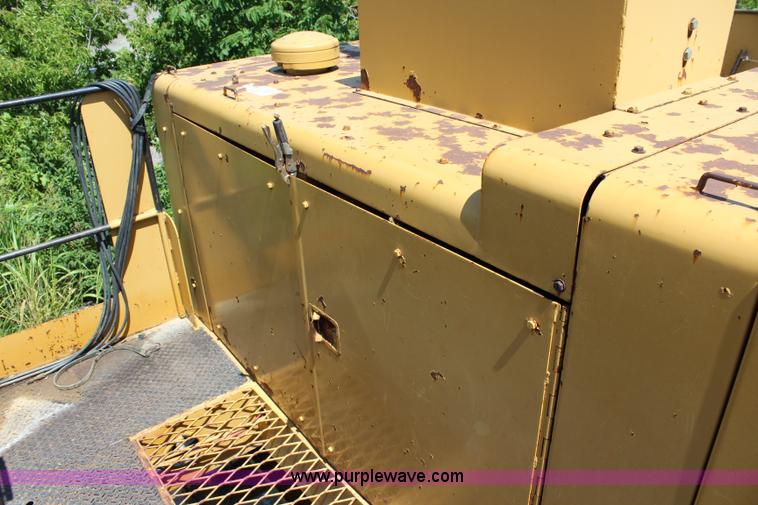 image for item J5892 1987 Caterpillar TR225B reclaimer