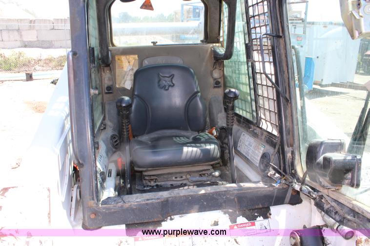 image for item J5893 2009 Bobcat T300 skid steer