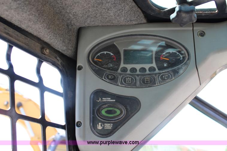 image for item J5893 2009 Bobcat T300 skid steer