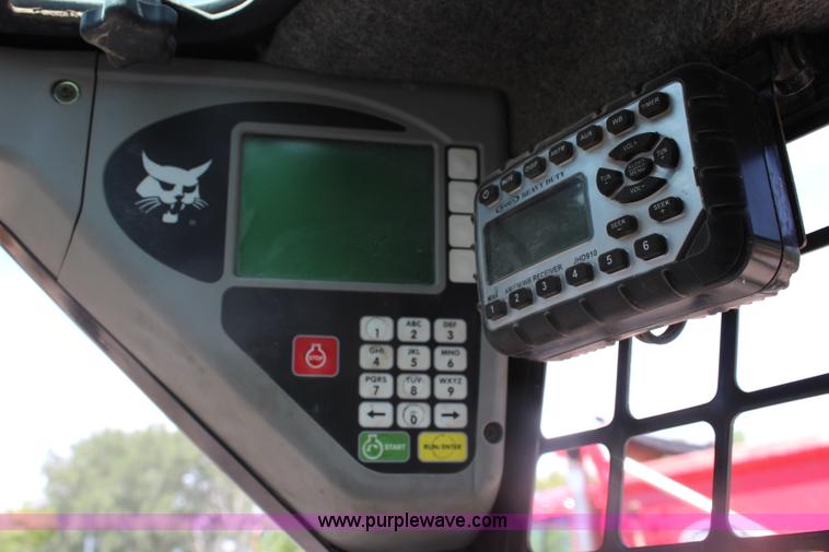 image for item J5893 2009 Bobcat T300 skid steer