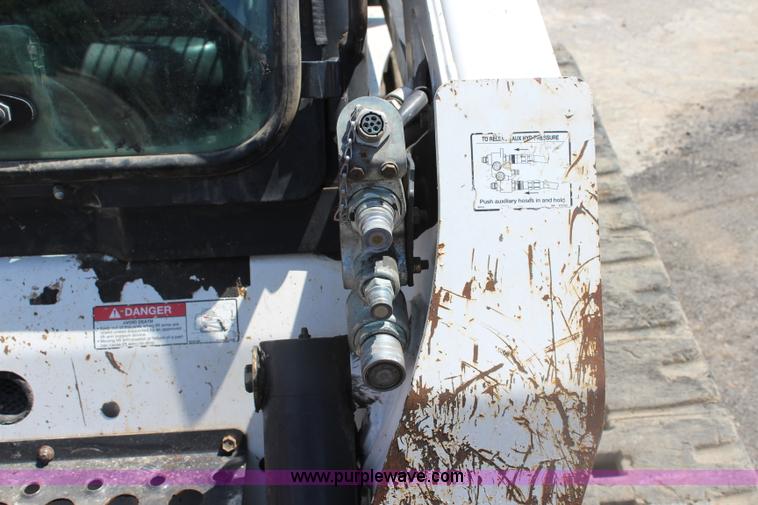 image for item J5893 2009 Bobcat T300 skid steer
