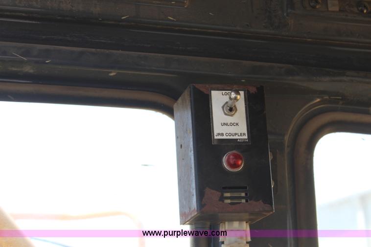 image for item J5894 2004 John Deere 330C LC excavator