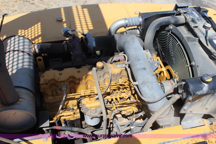 image for item J5894 2004 John Deere 330C LC excavator