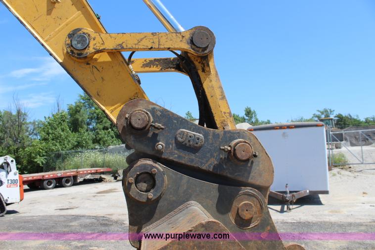 image for item J5894 2004 John Deere 330C LC excavator