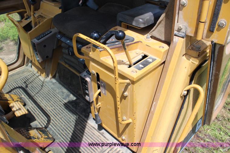 image for item J5971 1995 Caterpillar 953B track loader