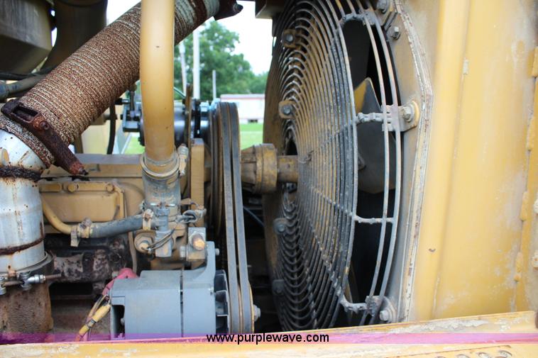 image for item J5971 1995 Caterpillar 953B track loader