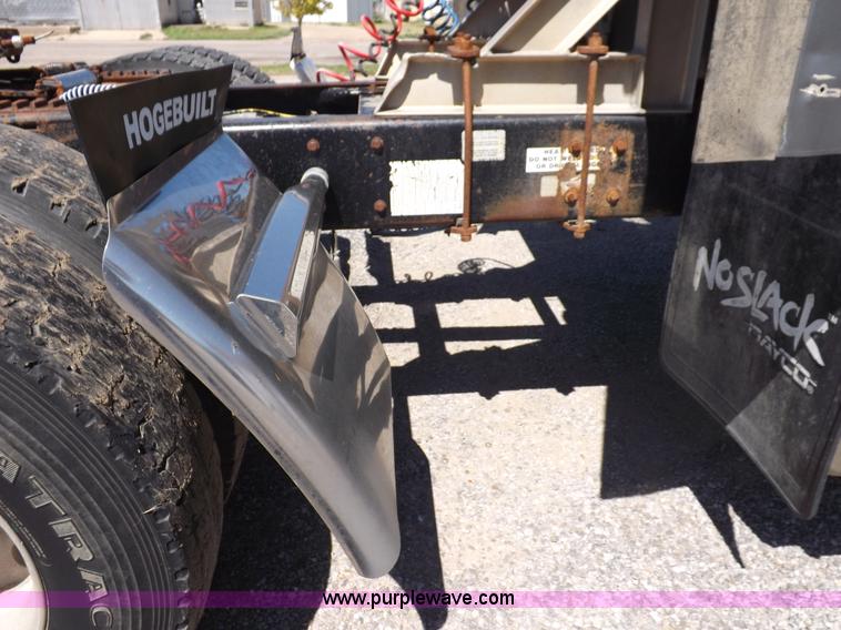 image for item J6916 1993 Kenworth T400 semi truck