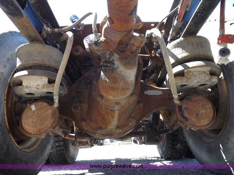 image for item J6916 1993 Kenworth T400 semi truck