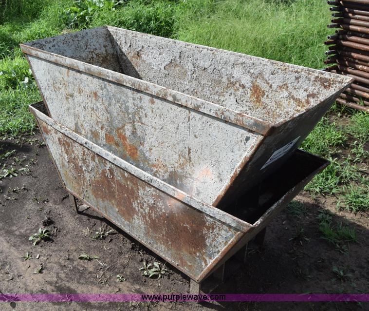 (2) mud tubs in Mount Hope, KS Item J7845 sold Purple Wave