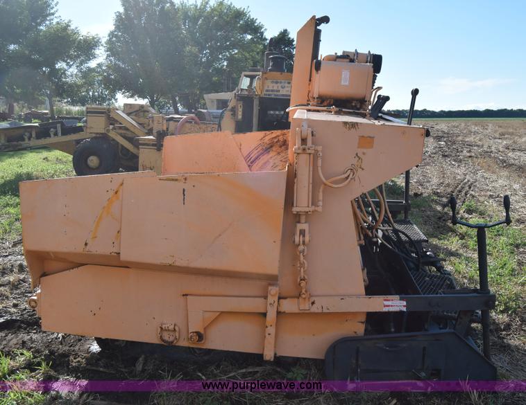 image for item J7852 Neal DM3000 paving machine