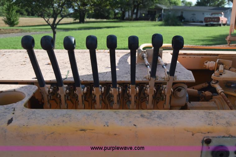 image for item J7852 Neal DM3000 paving machine