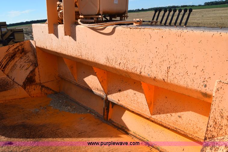 image for item J7852 Neal DM3000 paving machine