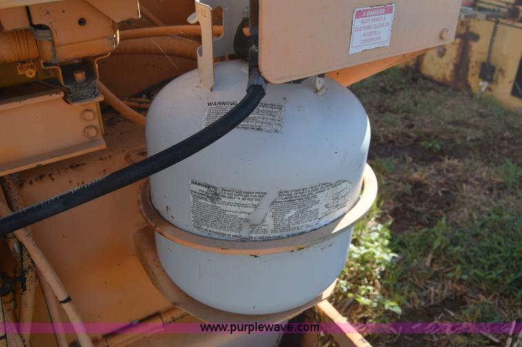 image for item J7852 Neal DM3000 paving machine