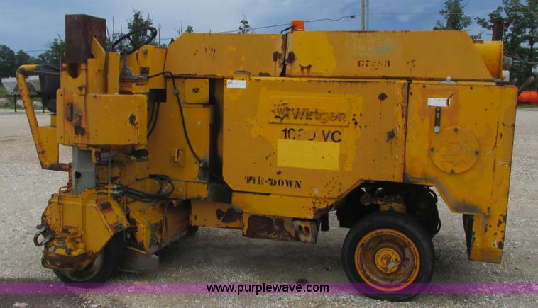 image for item J8563 1988 Wirtgen 1000VC milling machine