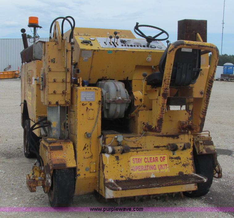 image for item J8563 1988 Wirtgen 1000VC milling machine