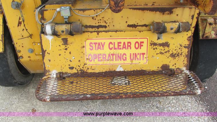 image for item J8563 1988 Wirtgen 1000VC milling machine