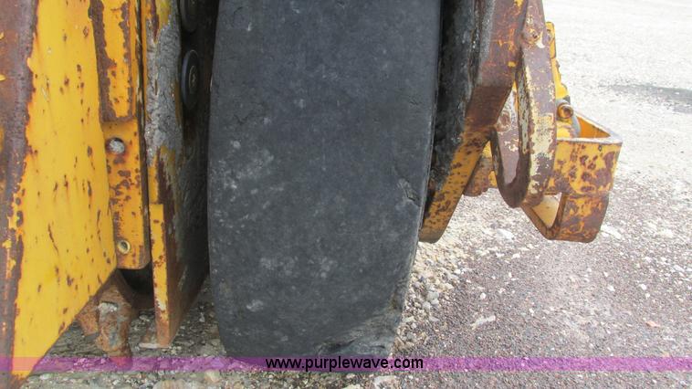 image for item J8563 1988 Wirtgen 1000VC milling machine