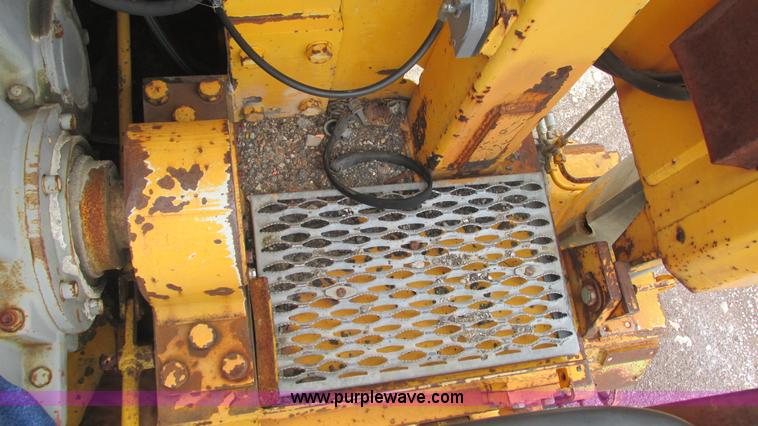 image for item J8563 1988 Wirtgen 1000VC milling machine