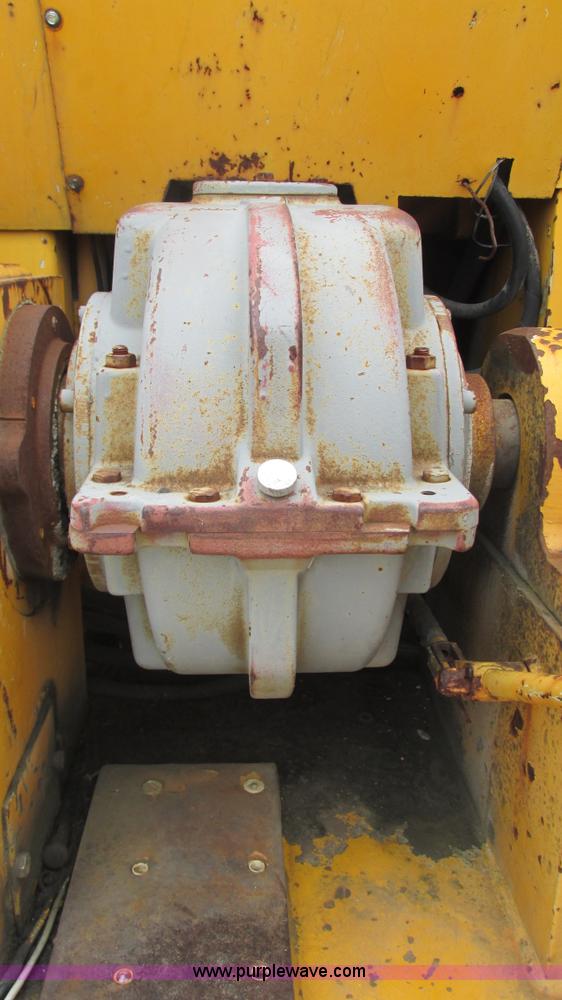 image for item J8563 1988 Wirtgen 1000VC milling machine