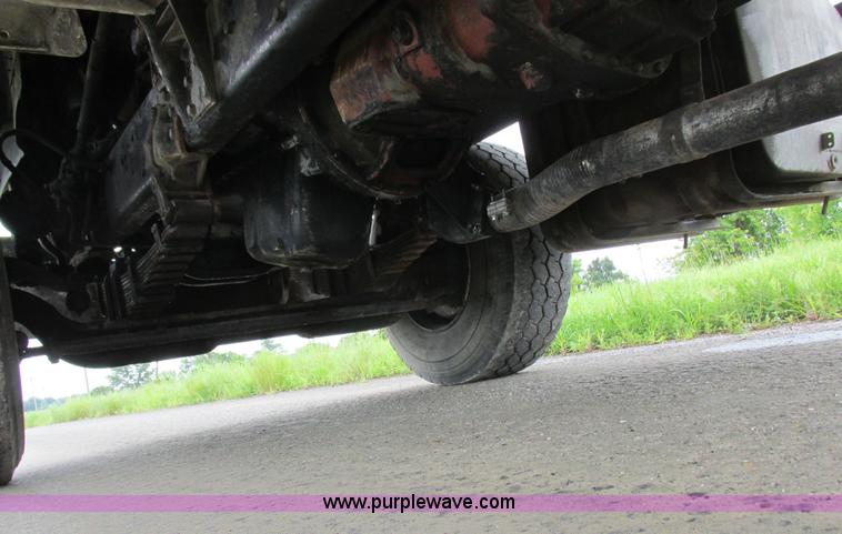 image for item K2181 1994 Ford L9000 mixer truck