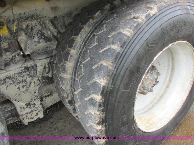 image for item K2181 1994 Ford L9000 mixer truck