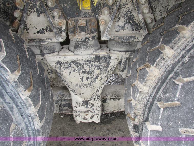 image for item K2181 1994 Ford L9000 mixer truck