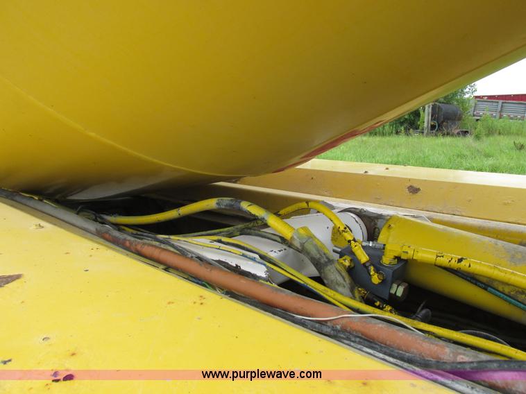 image for item K2181 1994 Ford L9000 mixer truck