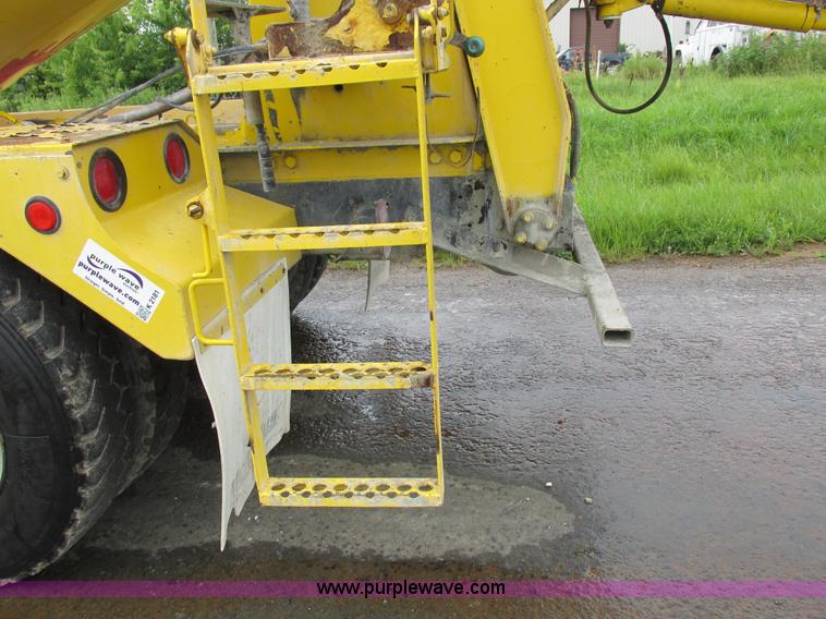 image for item K2181 1994 Ford L9000 mixer truck