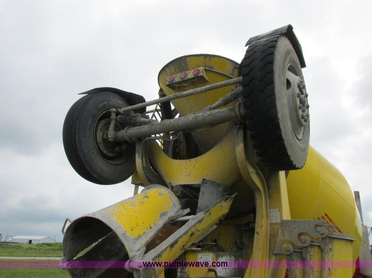 image for item K2181 1994 Ford L9000 mixer truck