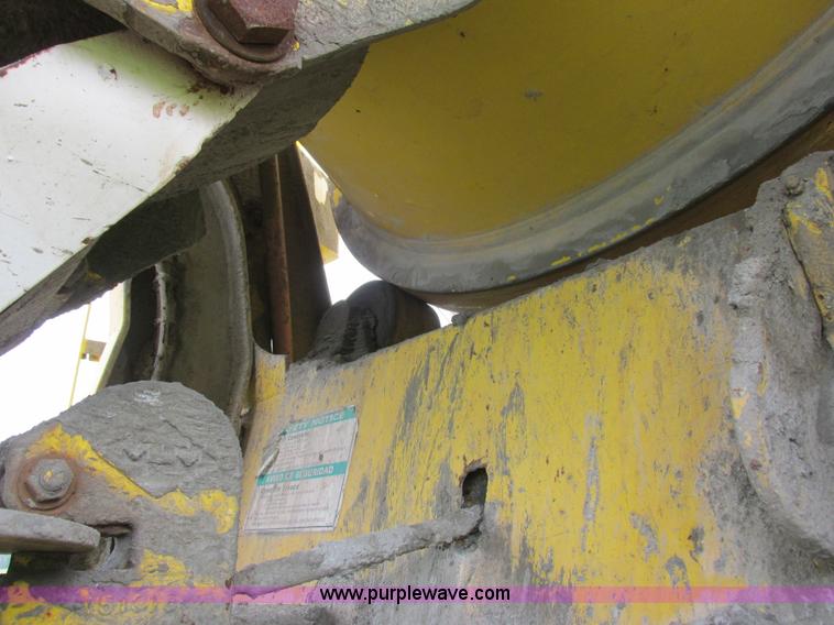 image for item K2181 1994 Ford L9000 mixer truck