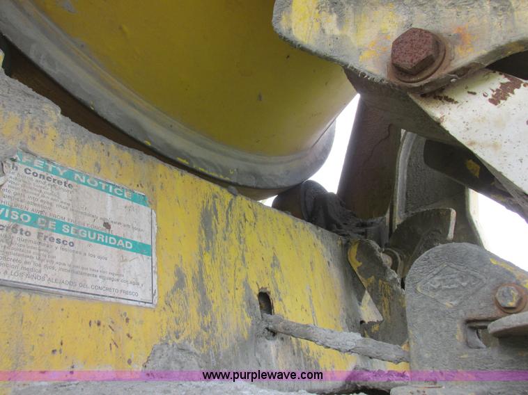 image for item K2181 1994 Ford L9000 mixer truck