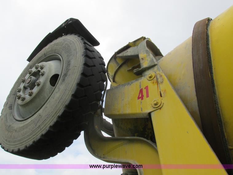 image for item K2181 1994 Ford L9000 mixer truck