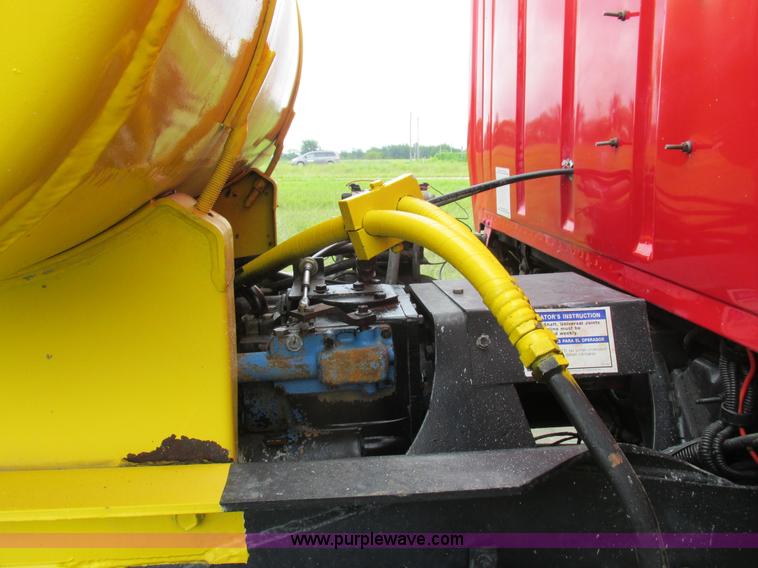 image for item K2181 1994 Ford L9000 mixer truck