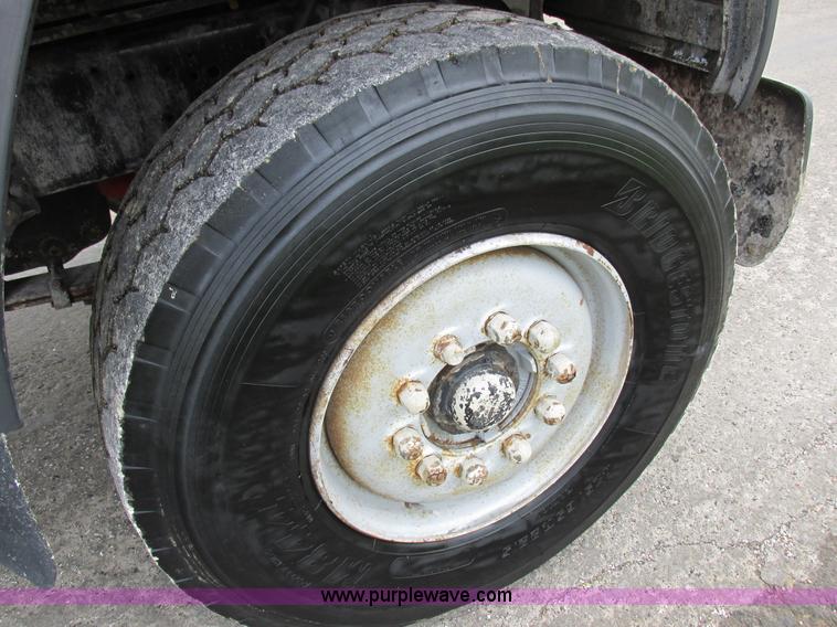 image for item K2181 1994 Ford L9000 mixer truck