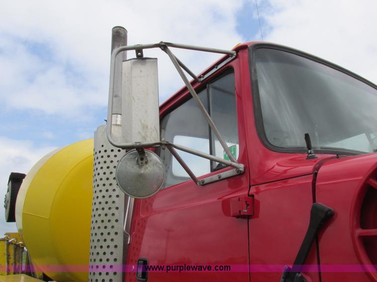 image for item K2181 1994 Ford L9000 mixer truck