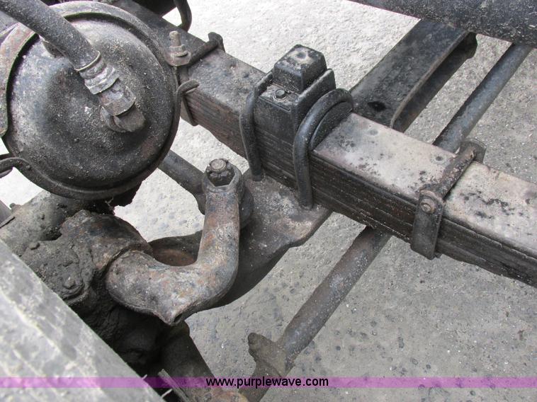 image for item K2181 1994 Ford L9000 mixer truck