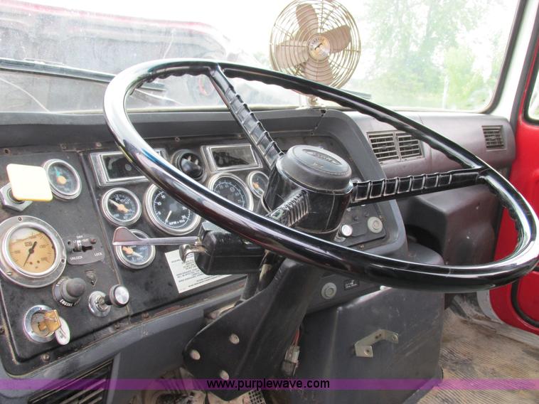 image for item K2181 1994 Ford L9000 mixer truck