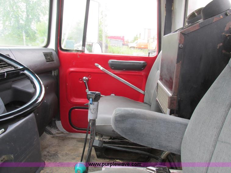 image for item K2181 1994 Ford L9000 mixer truck