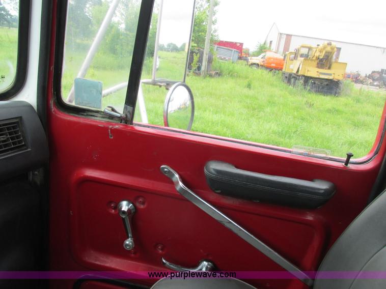 image for item K2181 1994 Ford L9000 mixer truck