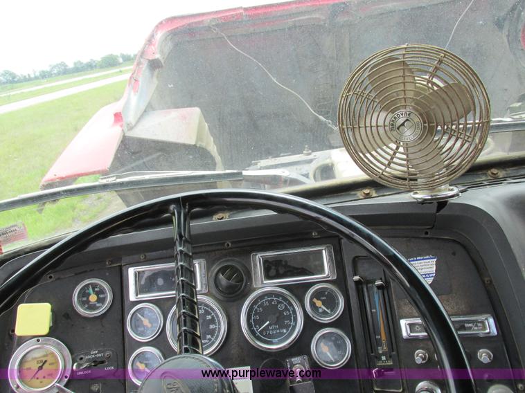 image for item K2181 1994 Ford L9000 mixer truck