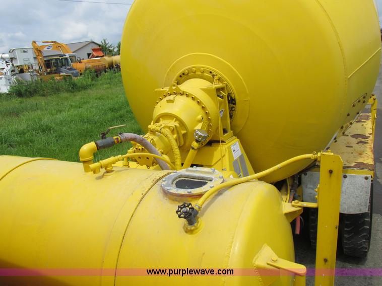 image for item K2181 1994 Ford L9000 mixer truck